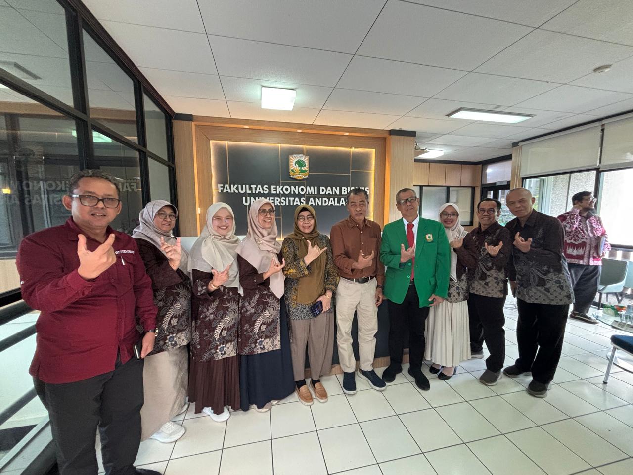 Asesmen Lapangan Program Studi Ekonomi Program Doktor FEB Universitas Andalas Berlangsung Lancar dan Sukses