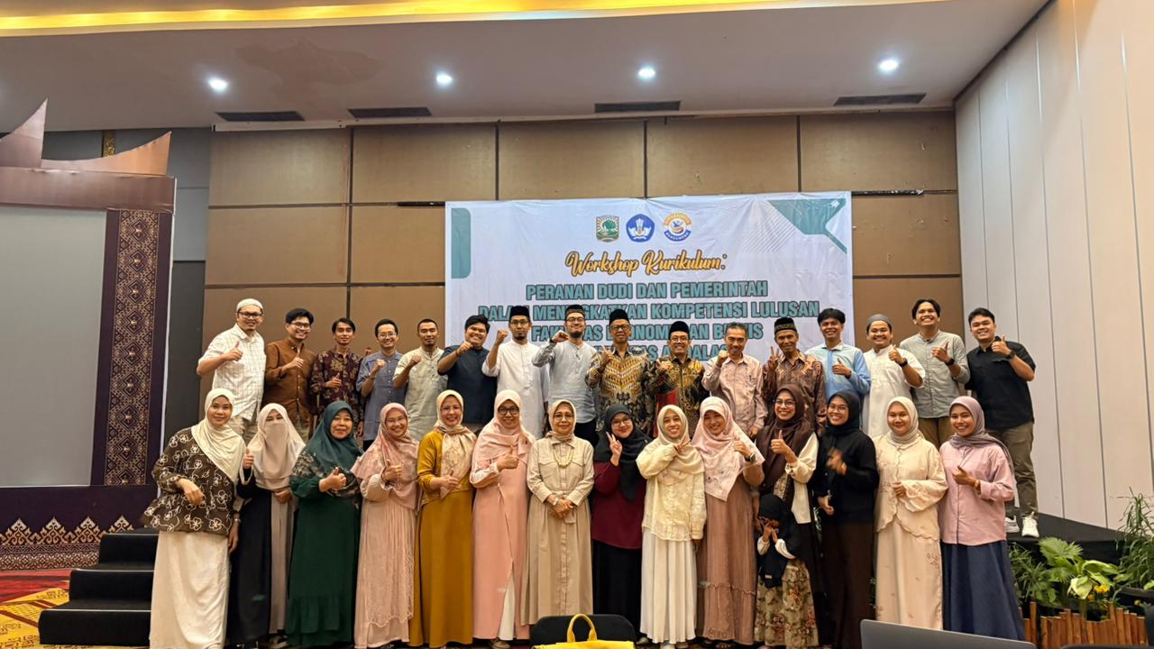Dosen Departemen Ekonomi FEB UNAND Mengikuti Kegiatan Workshop Kurikulum