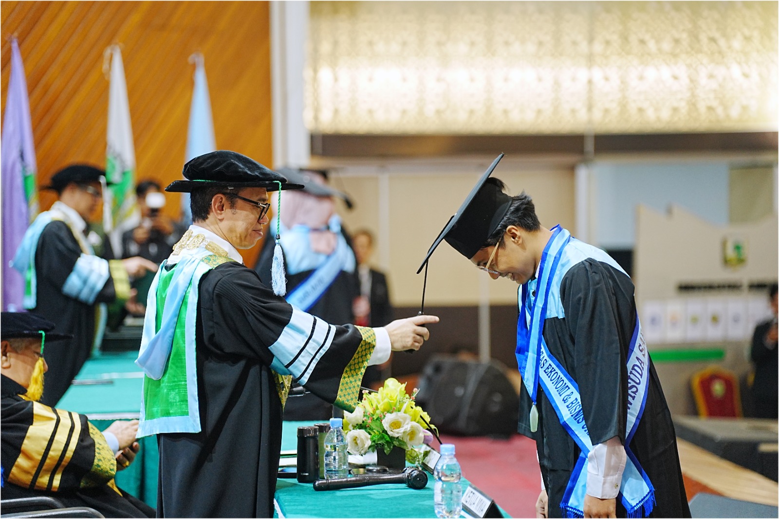 30 Wisudawan Departemen Ekonomi FEB UNAND Ikuti Wisuda II Tahun 2026 Terpusat di Universitas Andalas